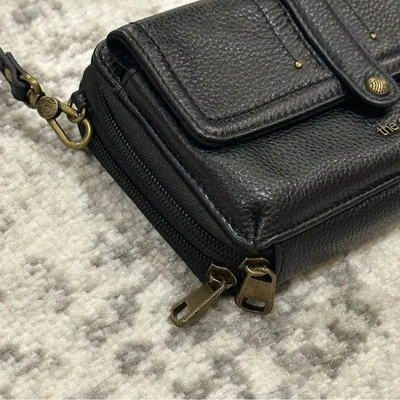 The Sak Sequoia Extra Large Smartphone Black Leather Crossbody Bag Purse - Picture 4 of 9